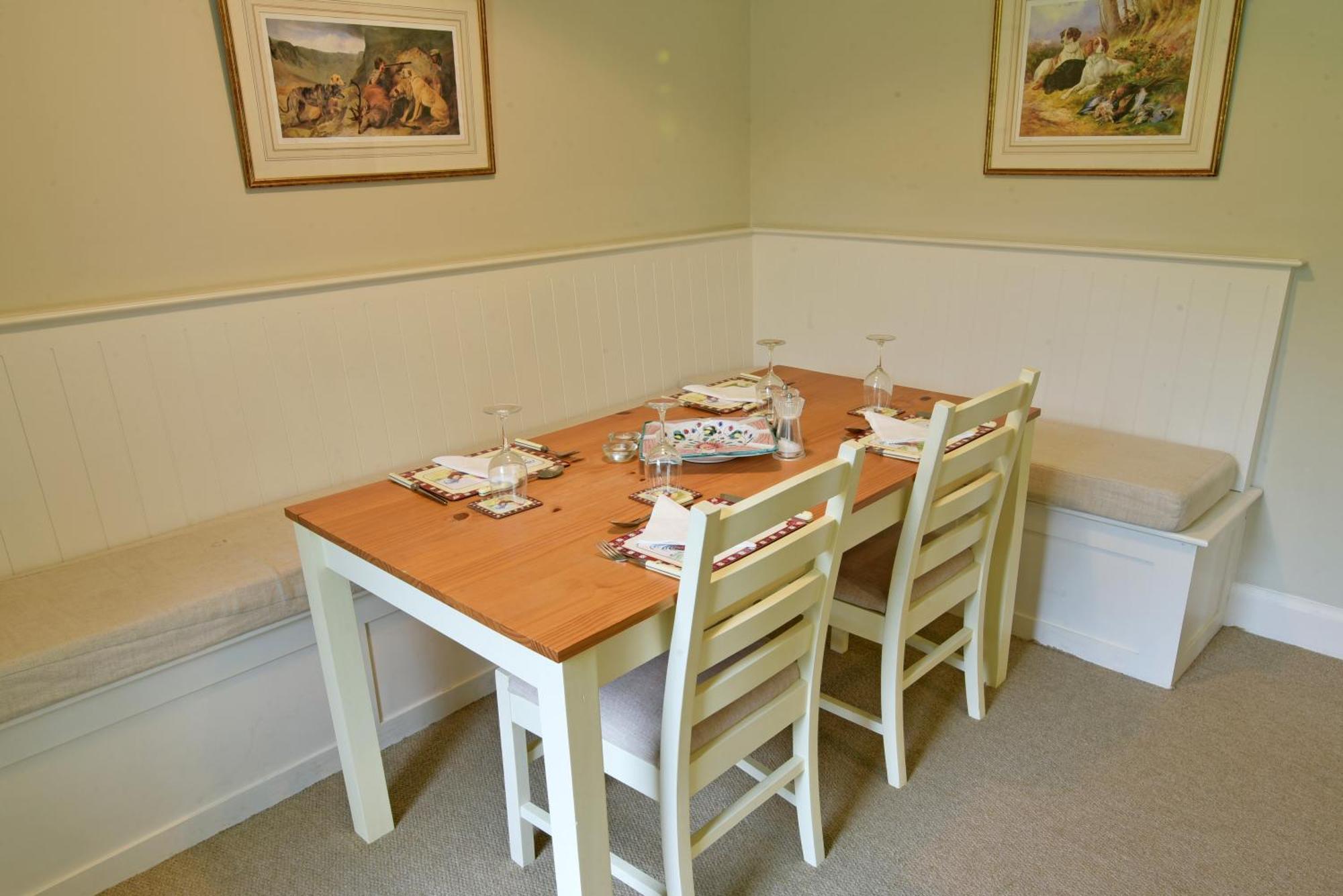 Gardeners Cottage Chesthill Eksteriør billede